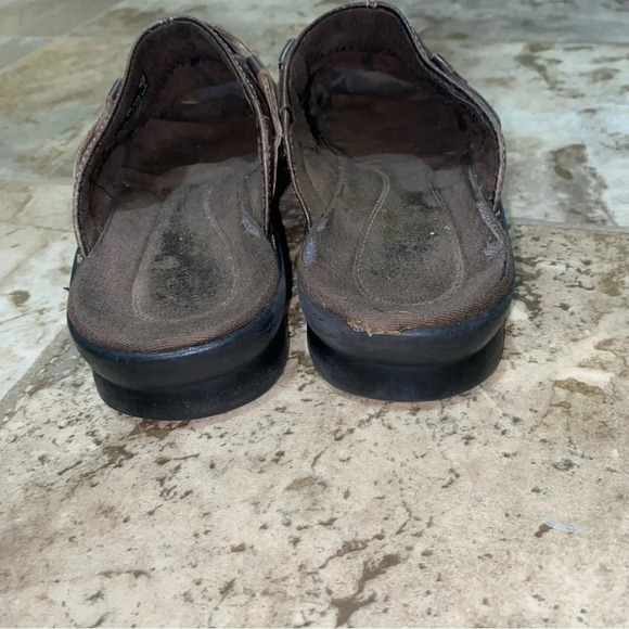 Women’s Clark’s Slip on Brown Leather Causal  Comfort Clog Mules shoes size 6 - Picture 9 of 14